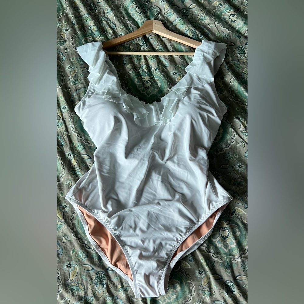 J CREW WHITE RUFFLE ONE-PIECE SWIMSUIT